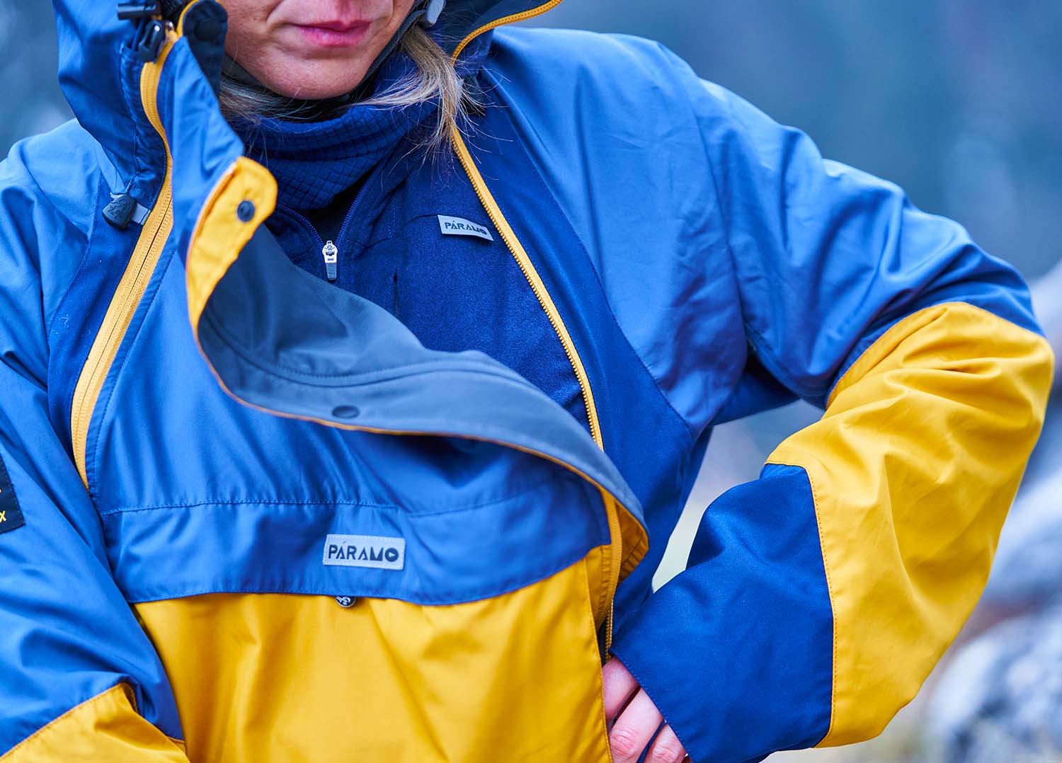 Womens Velez Evo Feature6